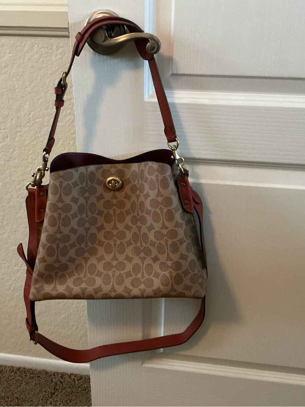 Coach - Picture 2 of 4